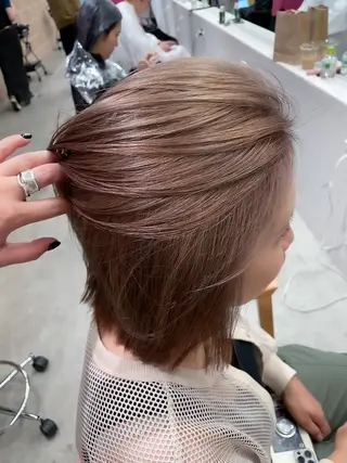 ショート カラー ヘアアレンジ ミニボブ/ブリーチ 🌈MISATOのヘアスタイル