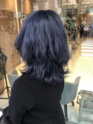 ミディアム 高坂 優花のヘアスタイル