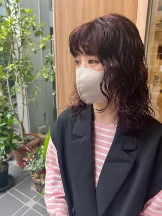 セミロング パーマ 池田理紗/メンズ カット/切りっぱなしのヘアスタイル