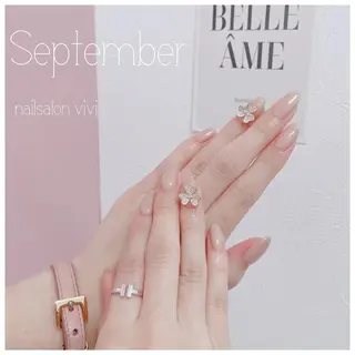 ネイル ＶＩＶＩ nailsalonのネイルデザイン