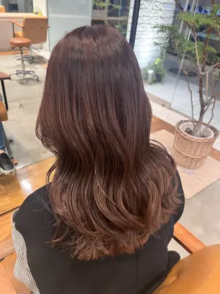 カラー 八木 瑠奈のヘアスタイル