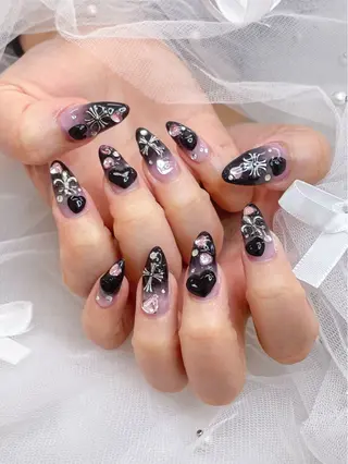 ネイル 五十嵐 美智のネイルデザイン