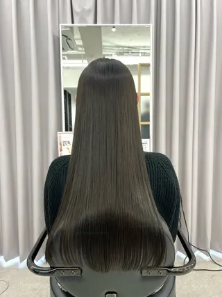 ロング カラー 柔らかオリーブ🌿‬ Himari🌻のヘアスタイル