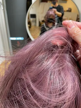 ショート カラー ⭐ハイトーンブリーチ ミルクティーピンクのヘアスタイル