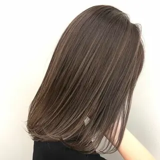 ロング カラー shiomiH/ HARUKAのヘアスタイル