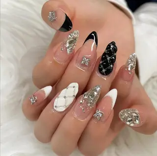 ネイル Lyna 池袋のネイルデザイン