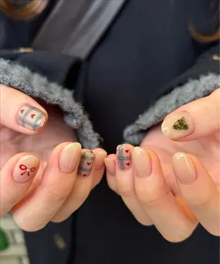 ミディアム めぐみのネイルサロン 惠のネイルデザイン