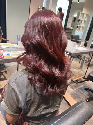 ミディアム カラー 穐田 航のヘアスタイル