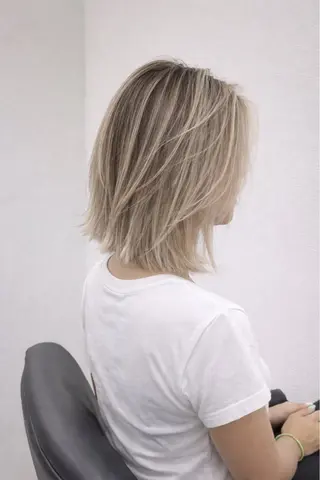 ミディアム カラー ACCUEILLIR 🦍溝口廉🦍のヘアスタイル