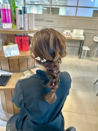 ヘアアレンジ 暖色カラー/アレンジ /束間まつげ🌼のヘアスタイル