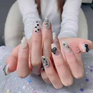 ネイル Queens 榊 まおのネイルデザイン