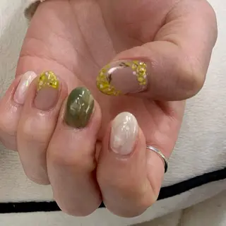 ネイル アトリエ　ミモザ所属・いまむら あかりのネイルデザイン