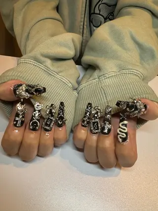 ネイル 濱岡 咲のネイルデザイン