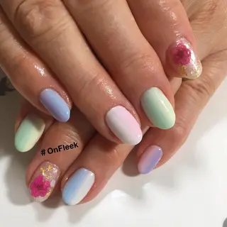 ネイル NailSalon ＃OnFleekのネイルデザイン
