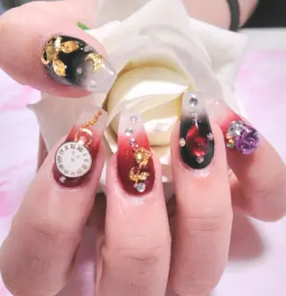 ネイル エステとネイル ローズコンフォートのネイルデザイン