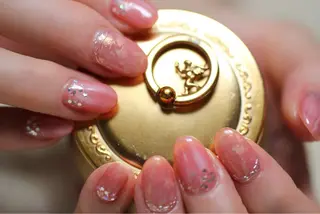 ネイル ママリンド　志村坂上店所属・しみ えんのネイルデザイン