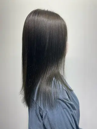 ロング カラー KARIOCA HEAD DESIGN所属・Sakairi Yunaのヘアスタイル