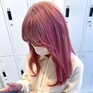 ミディアム カラー デザインカラー/パー マ🦖外岡咲希🦖のヘアスタイル