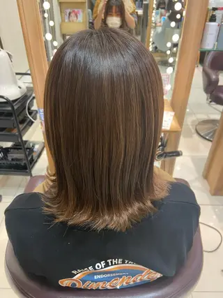 ミディアム なつな/ 透明感カラーのヘアスタイル