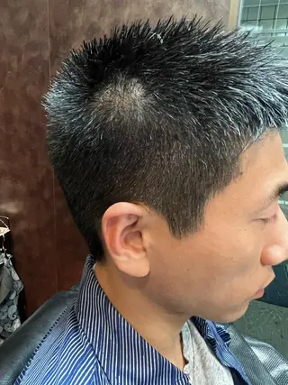 ショート メンズ 圓子 快のヘアスタイル