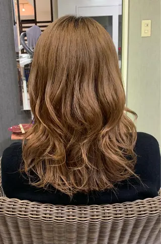 セミロング マルナ本店 ペコのヘアスタイル