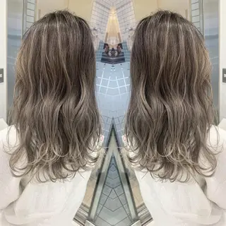 セミロング カラー N° jillva ♦️川端裕司♦️のヘアスタイル