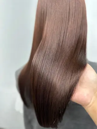 ミディアム レイヤーカット✂️ 若葉のヘアスタイル