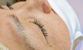 マツエク・マツパ Loy所属・Loy　原田千春  のヘアスタイル