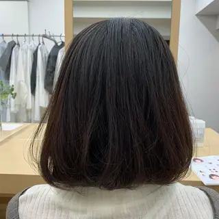 ミディアム 大谷 菜月のヘアスタイル