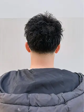 ショート メンズ soen所属・⚡メンズパーマフ ェードカットTomyのヘアスタイル