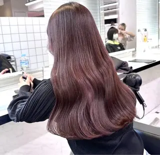 ロング 韓国ヘア/ブリーチ無 しWカラー/オリーブのヘアスタイル