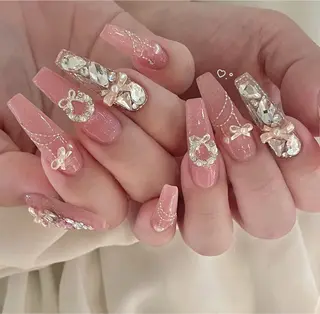 ネイル Hina 池袋 長だしチップ専門店のネイルデザイン