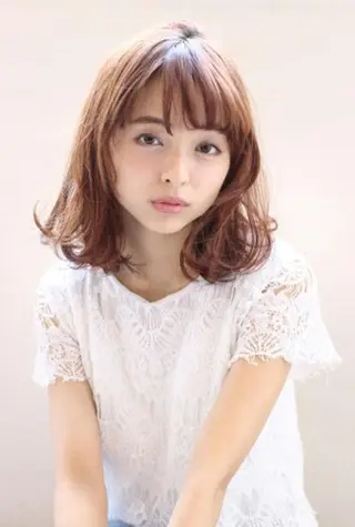 ミディアム 鎌倉 彩のヘアスタイル