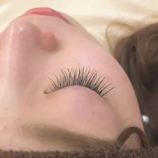 マツエク・マツパ 椿森 美瑠紅の眉毛・アイブロウイメージ