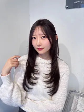 ロング レイヤーカット🩵 盛れ顔周り/Miuのヘアスタイル