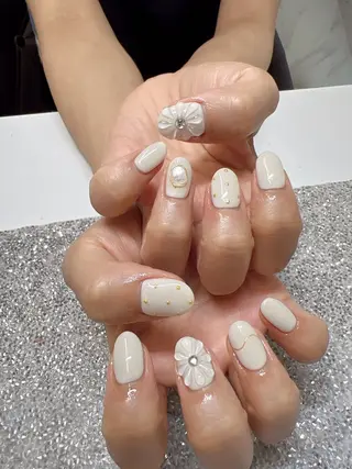 ネイル Guarendo錦糸町店所属・ガレンドウ 白澤 愛子のネイルデザイン