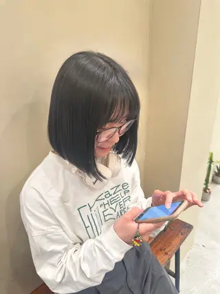 ショート カラー ながい まさきのヘアスタイル