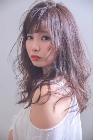 セミロング カラー 伊藤 裕貴のヘアスタイル