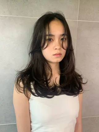 ミディアム THE./ブリーチ 透感カラー/髪質改善のヘアスタイル