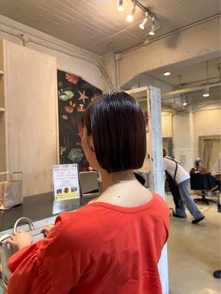ショート カラー 三浦 ふたばのヘアスタイル