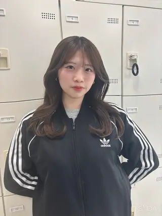 ロング 韓国ヘア/ブリーチ無 しWカラー/オリーブのヘアスタイル