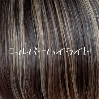 ショート カラー 小嶋 秀明/ 本物の髪質改善⭐️のヘアスタイル