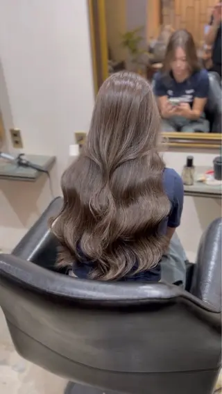 ロング カラー 韓国風・ブリーチなし ・あり後藤　一斗店長のヘアスタイル