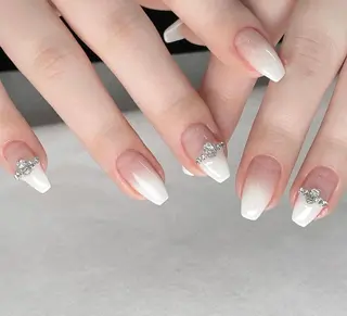 ネイル AngelChris ビューティーサロンのネイルデザイン