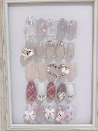 ネイル HENECY🍓 momokaのネイルデザイン