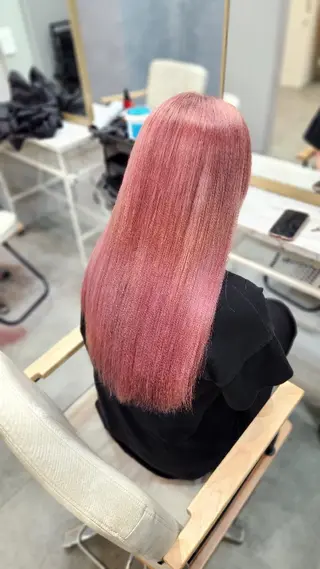 ロング カラー WAVE所属・エクステ/ハイトーン 伊藤のヘアスタイル