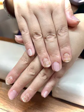 ネイル ネイルサロンエーナイン札幌大通本店所属・宇野 舞美のネイルデザイン