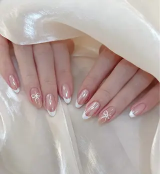 ネイル Maggie チョウチョウのネイルデザイン