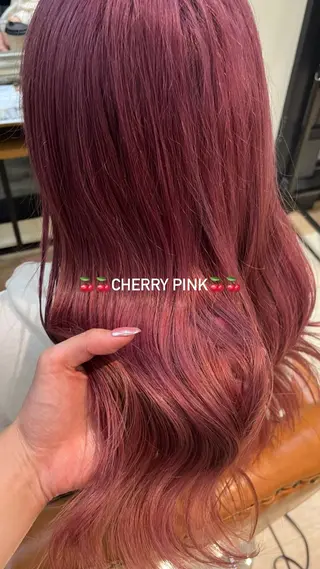 ロング カラー KOKORO 中村 朱里のヘアスタイル