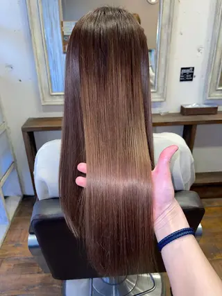 ロング GRANDE アオキのヘアスタイル